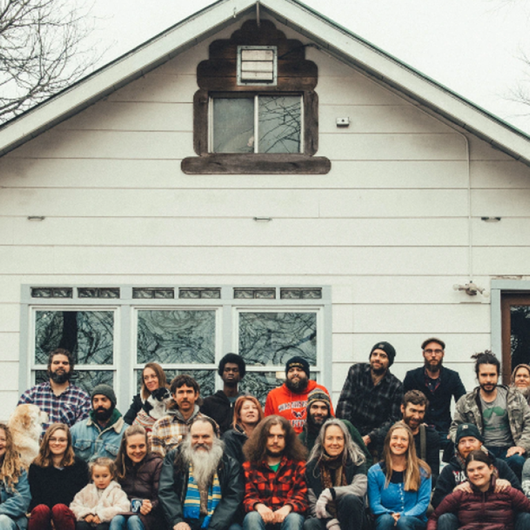 Le ph&eacute;nom&egrave;ne des &laquo;&thinsp;communaut&eacute;s intentionnelles&thinsp;&raquo;